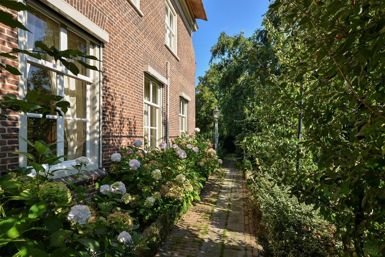 Bed and Breakfast De Oude Pastorie Macharen Esterno foto